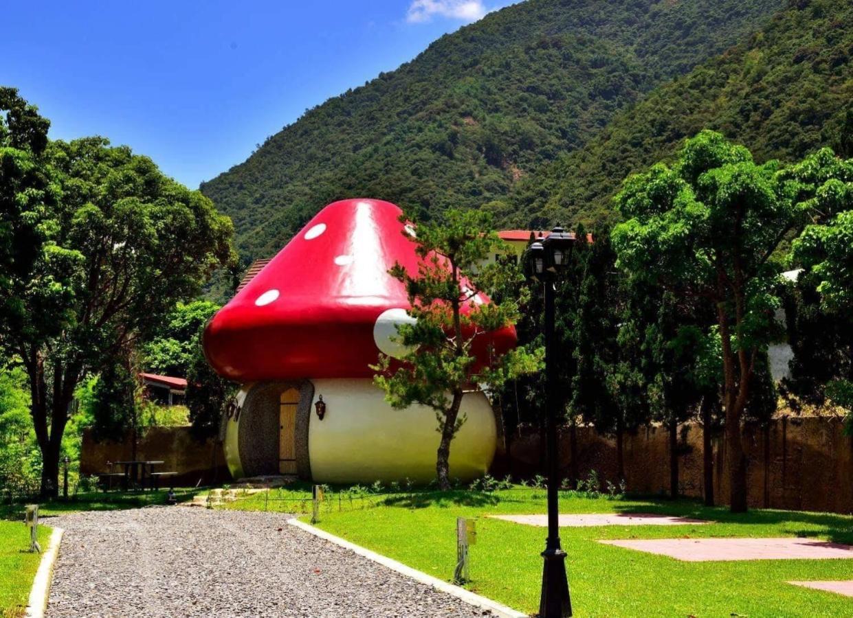 Mushroom Forest Guesthouse Camping Site Puli Bagian luar foto