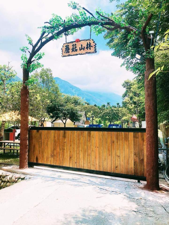 Mushroom Forest Guesthouse Camping Site Puli Bagian luar foto